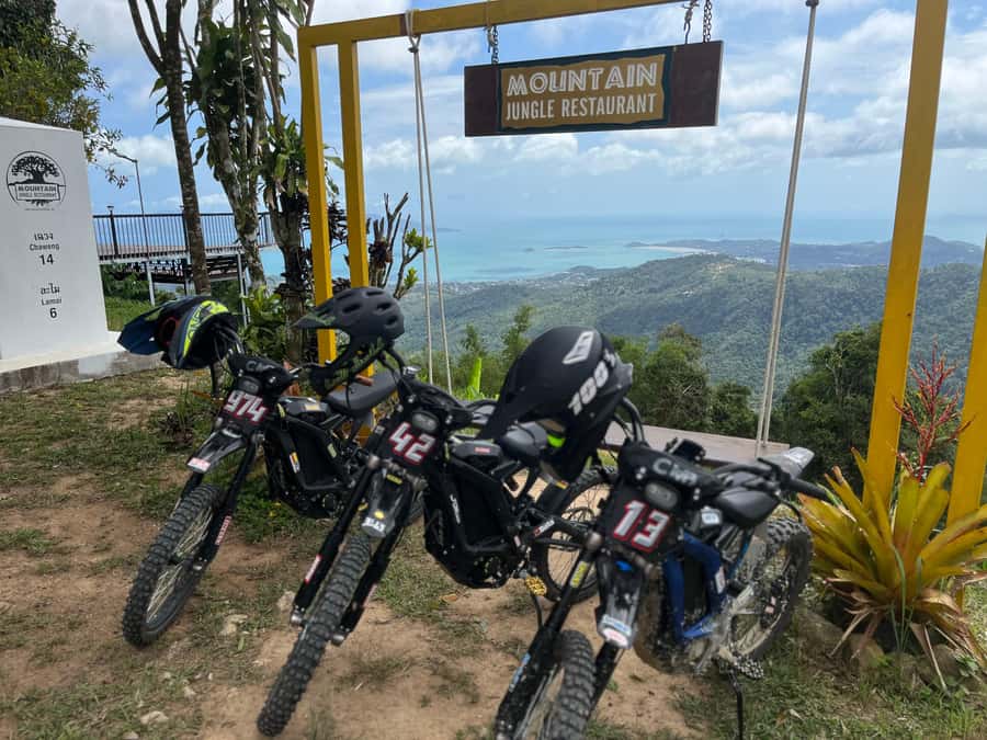 Koh Samui : Electric Motorbike trip in mountain - Viewpoints, Waterfalls, and the Mountain Temple