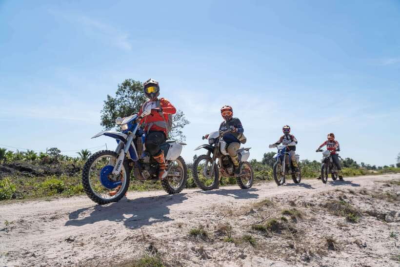Krong Siem Reap: Kulen Mountain Trails Dirt Bike Adventure - Leaving Siem Reap for the countryside