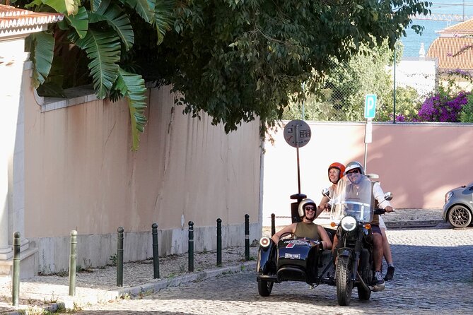 Lisbon: Belem Motorcycle Side-car Tour - A quick taste at the renovated market