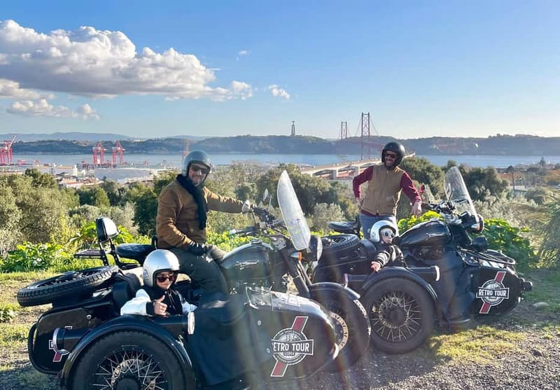 Lisbon : Historic Motorcycle Side-car Tour 1H - From Praça da Alegria to Rossio
