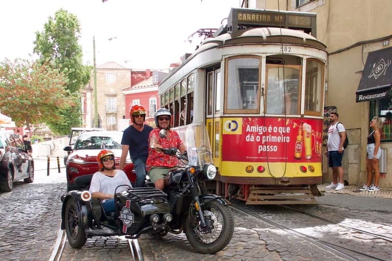 Lisbon : Historic Motorcycle Side-car Tour 1H - What Stefan adds to the ride