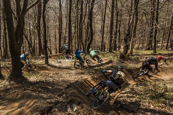 Ljubljana MTB Capital tour (e-bike enduro/all mountain) - Two hours on the Golovec trails