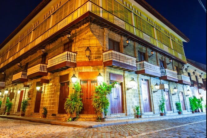 Manila Motorcycle Night Tour - Rizal Park: Manila’s civic heart