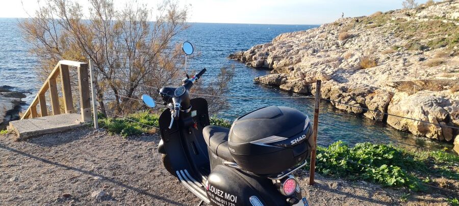 Marseille: Electric Motorcycle Rental with Smartphone Guide - MUCEM and the New Waterfront