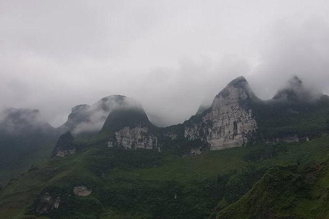 Motorbike 4 Days Ha Giang Loop Tours - Day 3: Dong Van, the Hmong King’s Palace, and Lung Cu
