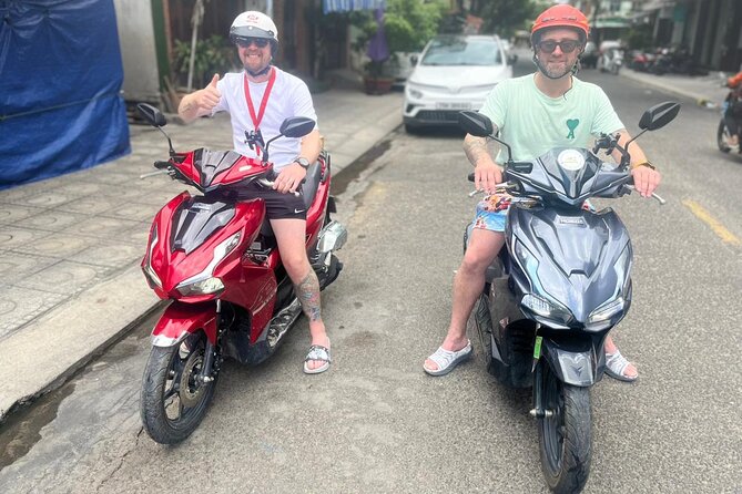 Motorbike Lesson in Nha Trang - The first hour: learning the basic controls