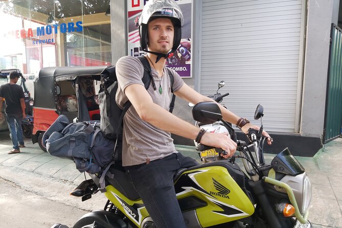 Motorcycle Rental in Negombo - Choosing between a scooter and a motorcycle