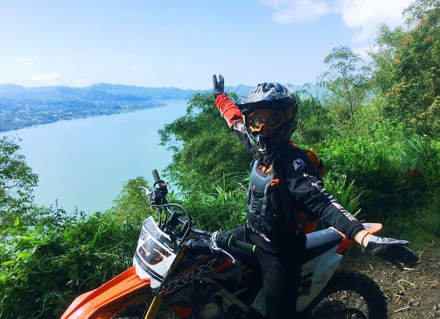 Mount Batur: Sunrise Dirt Bike Trek with Trained Riders - Sunrise above Lake Batur and three volcanoes