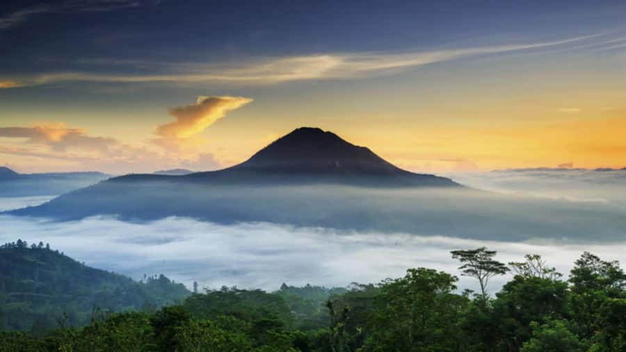 Mount Batur: Sunrise Dirt Bike Trek with Trained Riders - Breakfast, hot drinks, and a practical pause