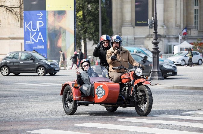 Paris Vintage Private & Bespoke Tour on a Sidecar Motorcycle - Les Invalides and Napoleon’s golden dome