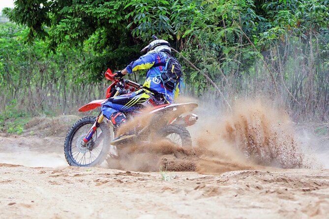 Pattaya Half Day Dirt Bike Tour - Climbing the hills for mountain views