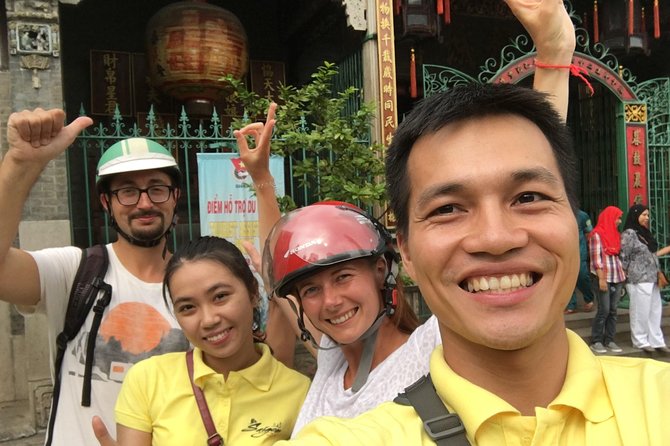 Private Hidden-Gem Sightseeing Motorbike Tour with Local Students - Meeting your student guide and getting on the road