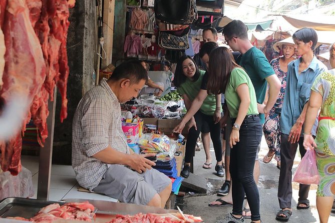 Private Ho Chi Minh Sightseeing by Motorbike with Local Students - District 5 and Saigon’s Chinatown