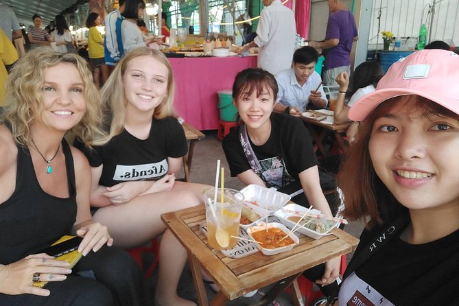 Private sight-seeing motorbike tour with local expert/student in HCMC - What the guide quality means on the road