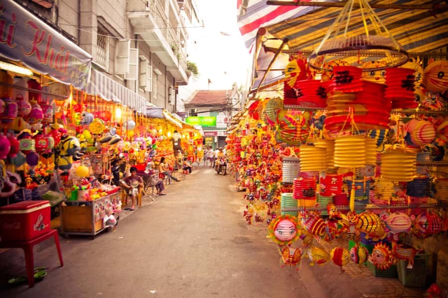 Private Tour: Visit 5 Districts In Ho Chi Minh By Motorbike - District 3: Quiet streets, old buildings, and a painful monument