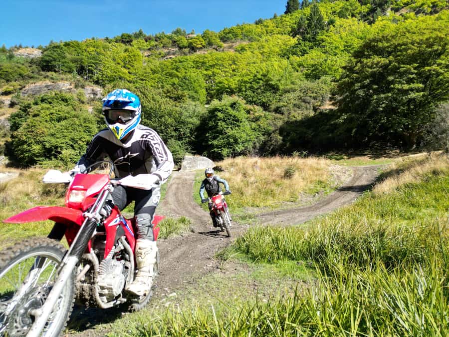 Queenstown: Dirt Bike Tour for Beginners - Up to 1.5 hours on purpose-built tracks