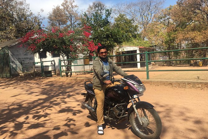 Raneh waterfall Khajuraho (motorcycle tour) - Temples, buffalo, and village life before Raneh