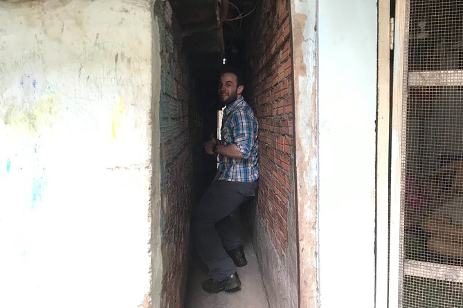 Saigon Slum tour and Saigon Chillspots by motorbike/ Aodai rider - Starting in Ho Chi Minh City’s Everyday Neighborhoods