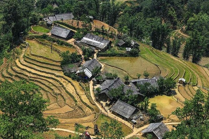 Sapa 2 Days 1 Night with Host Family (Free Motorbike) - O Quy Ho Heaven Gate and the first mountain ride