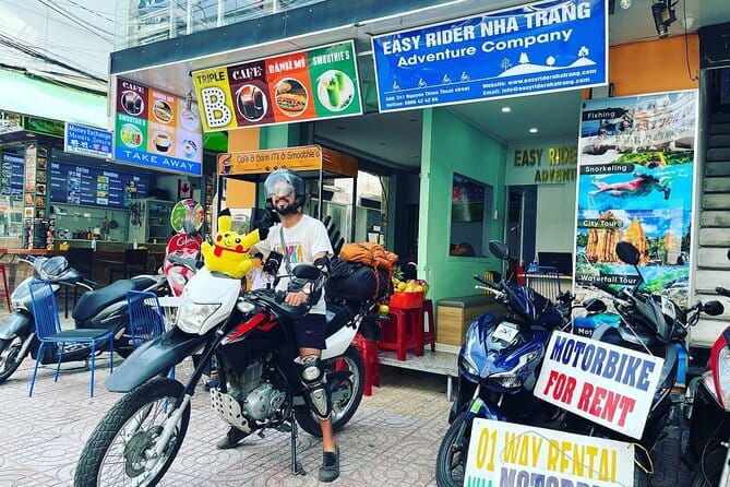 Scooter & Motorcycle Training Course 2hour - The coastal road to Luong Son fishing village