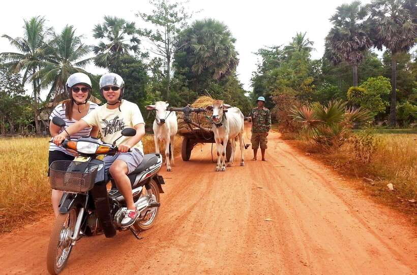Siem Reap: 3-Hour Ancient Trails Motorbike Tour - The old bridge and rural history