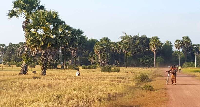 Siem Reap: 3-Hour Ancient Trails Motorbike Tour - Hotel pickup and the first riding lesson