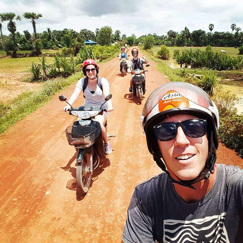 Siem Reap: 6-Hour Easy Rider Motorbike Tour - Leaving Siem Reap by motorbike