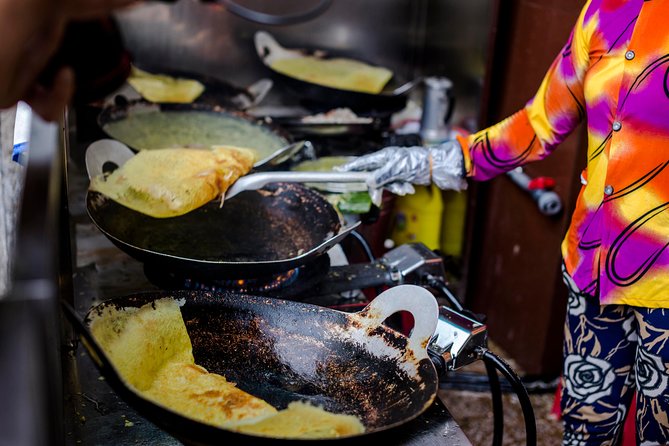 Small-group Street Food Lover by Motorbike (04 hours) - Pickup timing and the first ride