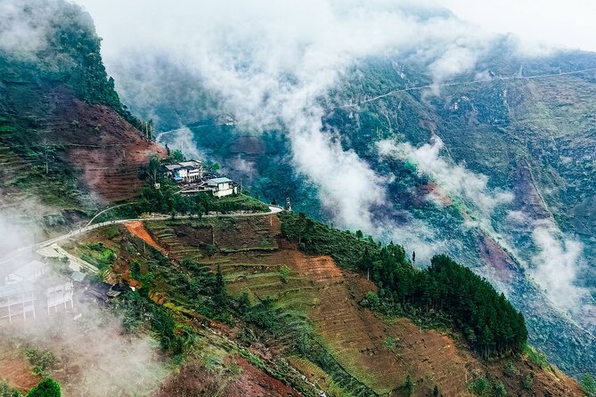 True North Ha Giang Loop Motorbike Tour 4 Days of Adventures - Day 3: Jurassic rock near Yen Minh