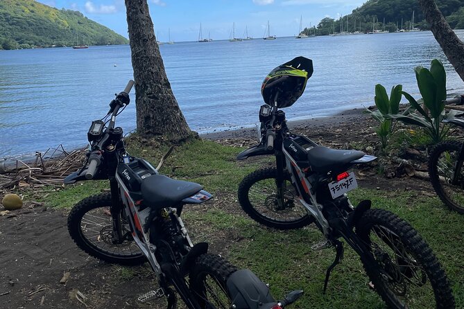 Unique excursion to Moorea on a 100% electric motorbike - Ōpūnohu Lookout and the view from 240 meters