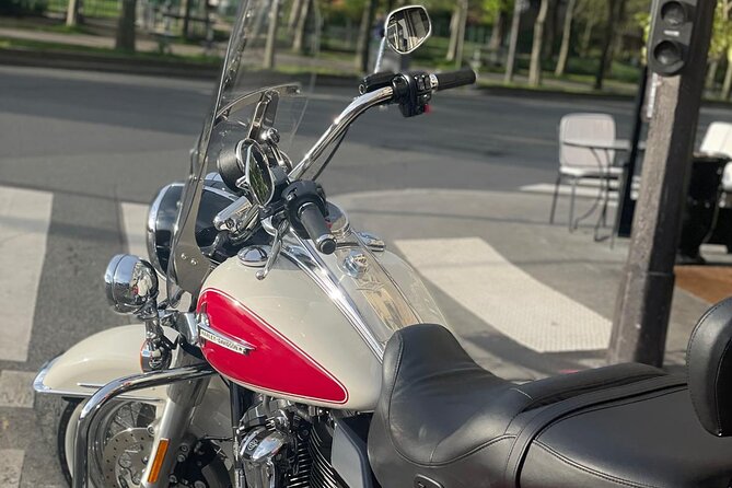 Vintage Motorcycle Rental in Paris - Riding through Paris for three hours
